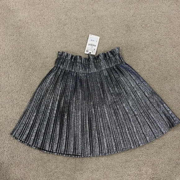 Zara Silver Pleated High Waisted BEYONCÉ CONCERT READY Skirt NWT‎ - Picture 1 of 2